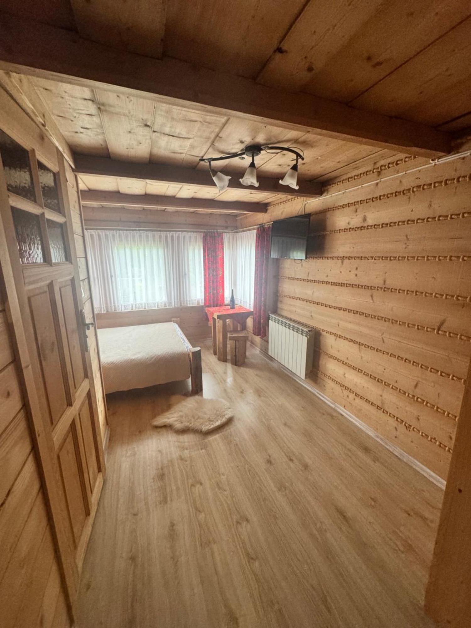 U Mlynorza Apartment Suche Luaran gambar